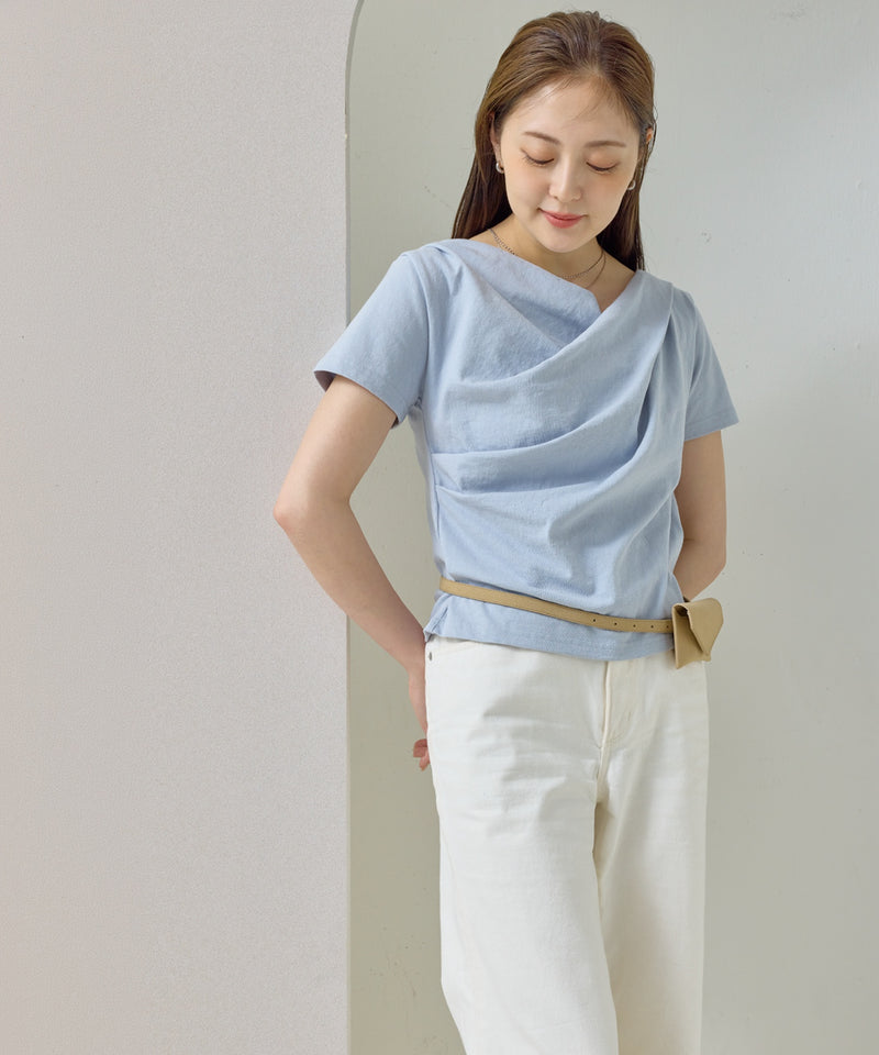 【ヘルシーな色気を纏う】ドレープデザイン半袖Tシャツ
