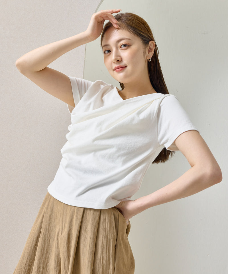 【ヘルシーな色気を纏う】ドレープデザイン半袖Tシャツ