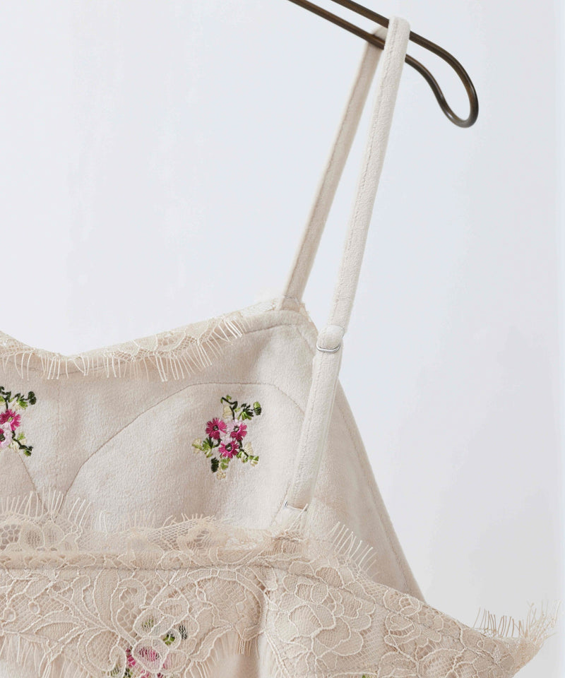 【華やか見えフェミニン】花柄刺繍ベロアキャミソール