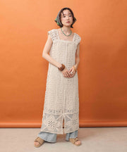 アイボリー<br>身長 : 162cm