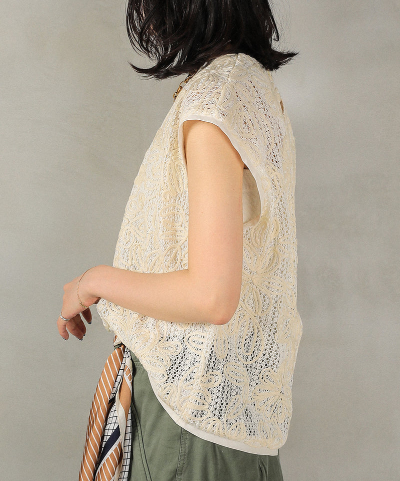 コード刺繍シアーフレンチスリーブトップス