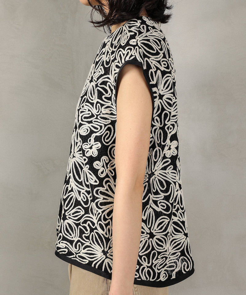 コード刺繍シアーフレンチスリーブトップス