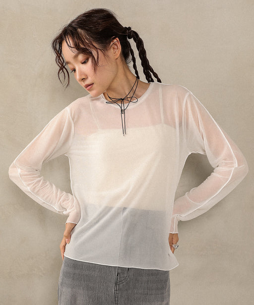 オフホワイト<br>身長:162cm