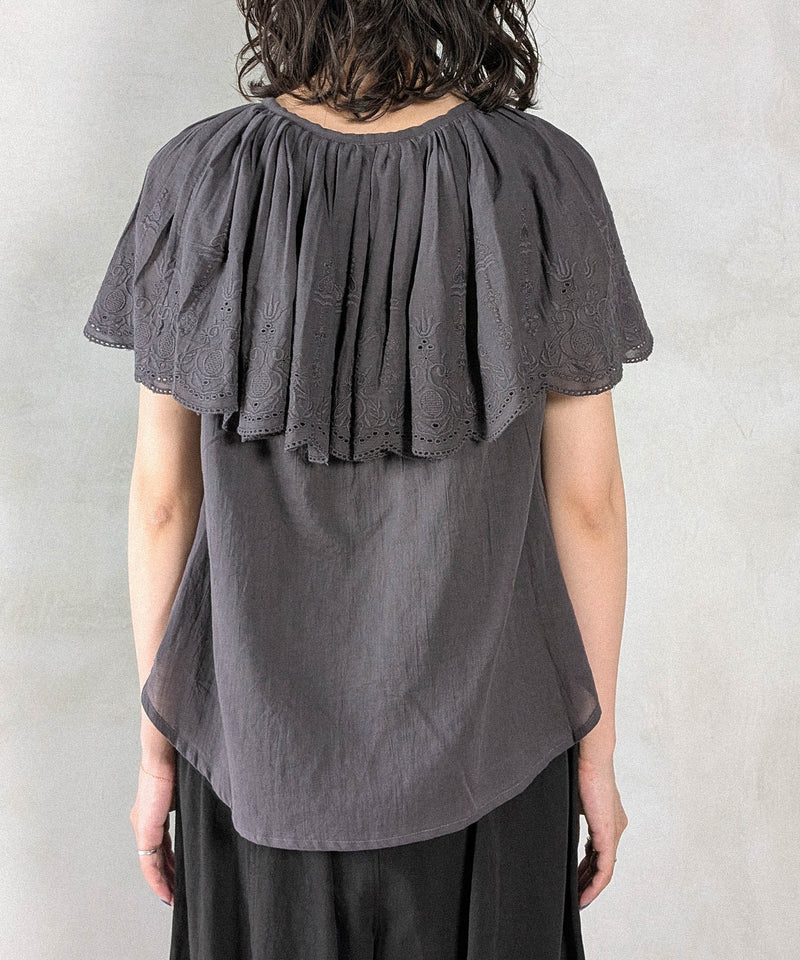 コットンレースビッグカラーブラウス
