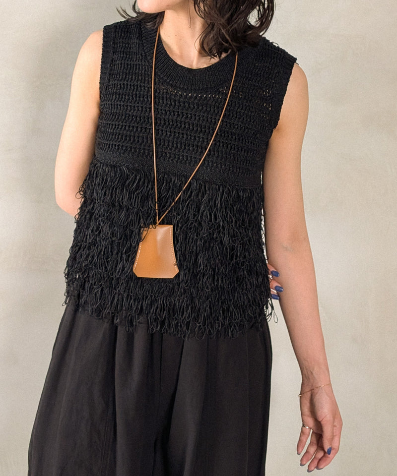 ループフリンジニットノースリーブベスト