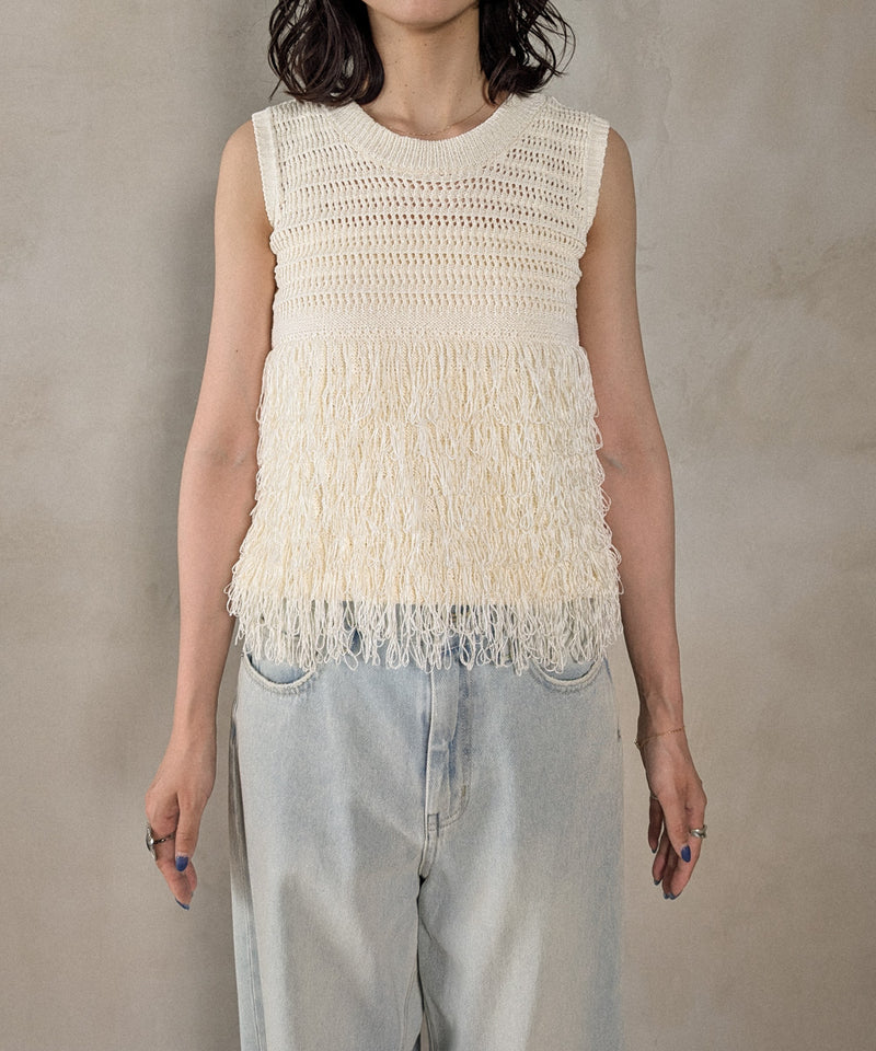 ループフリンジニットノースリーブベスト