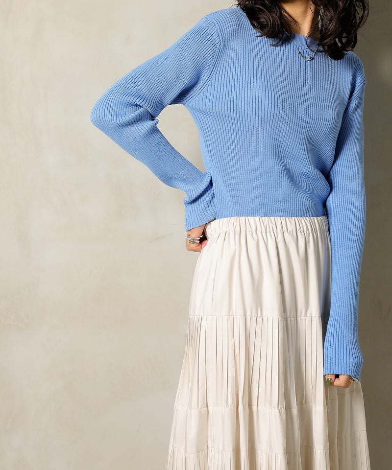 ブルー<br>身長 : 163cm