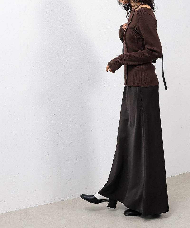 【上品に肌がのぞいて女っぽさが香る】ショルダースリットニットトップス