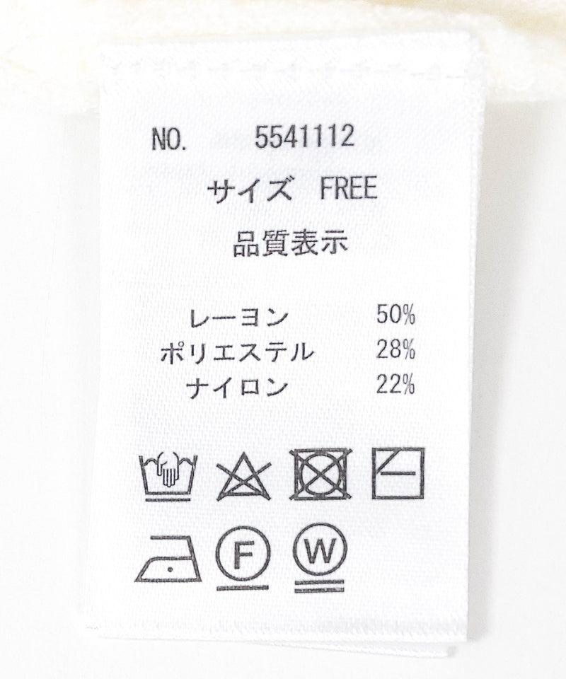 【上品に肌がのぞいて女っぽさが香る】ショルダースリットニットトップス