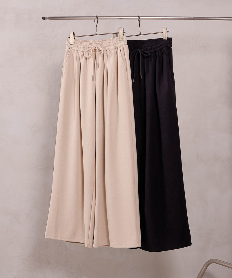 【心地よい履き心地とキレイ見えが叶う】スムースタッチパンツ