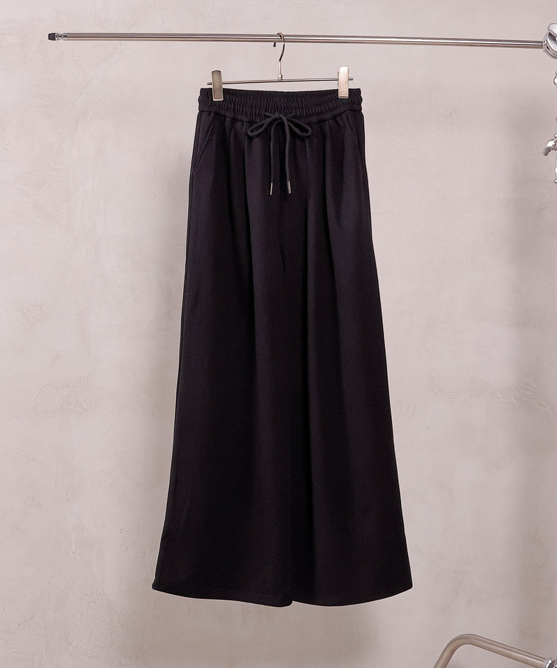 【心地よい履き心地とキレイ見えが叶う】スムースタッチパンツ