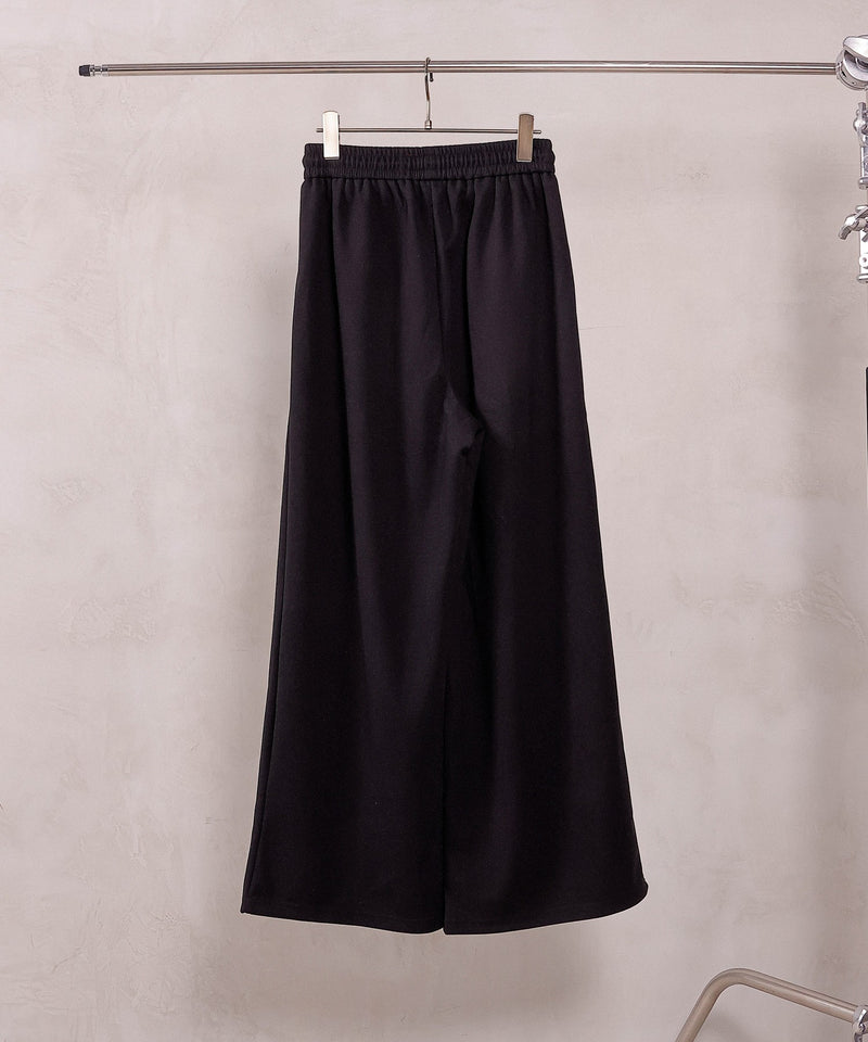 【心地よい履き心地とキレイ見えが叶う】スムースタッチパンツ