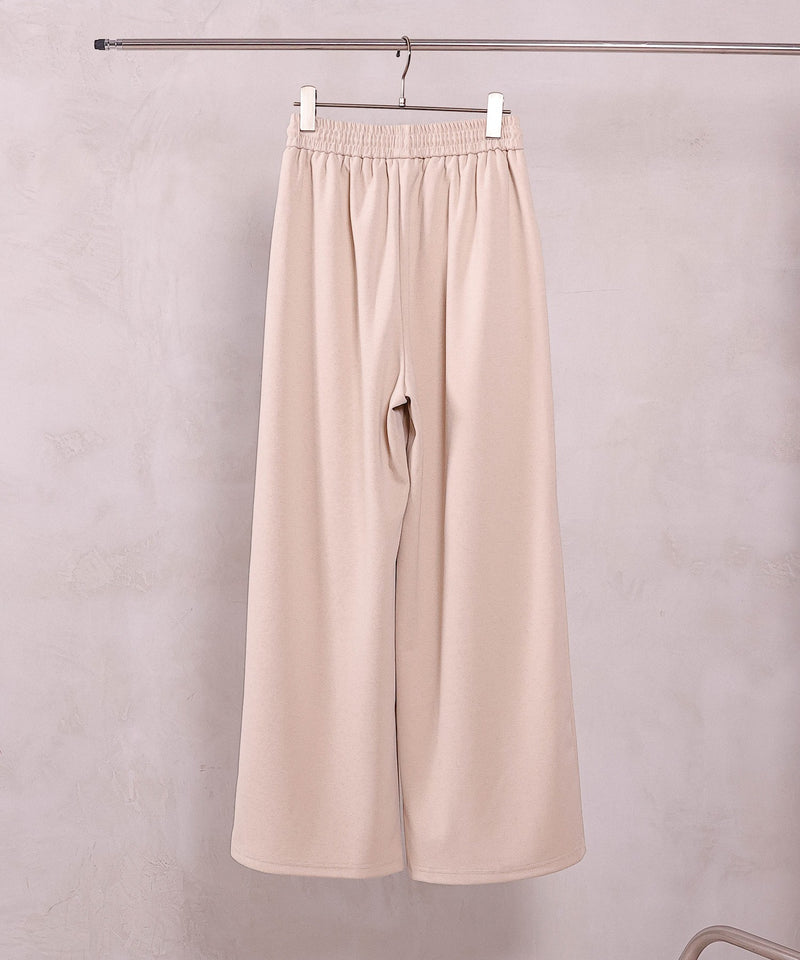 【心地よい履き心地とキレイ見えが叶う】スムースタッチパンツ