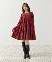 レッド / 身長：162cm / 着用：M