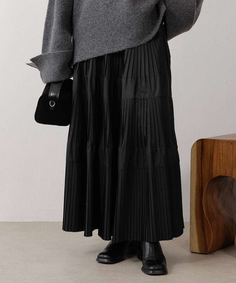 ブラック<br>身長：161cm