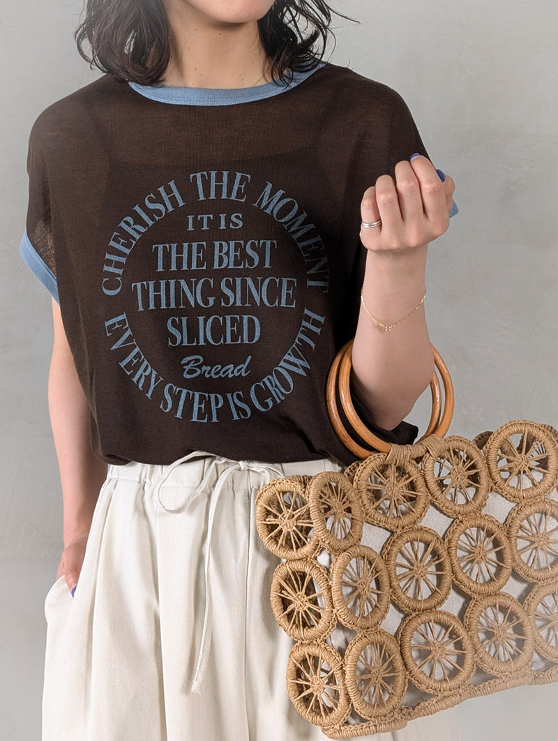 ブラウン<br>身長 : 163cm