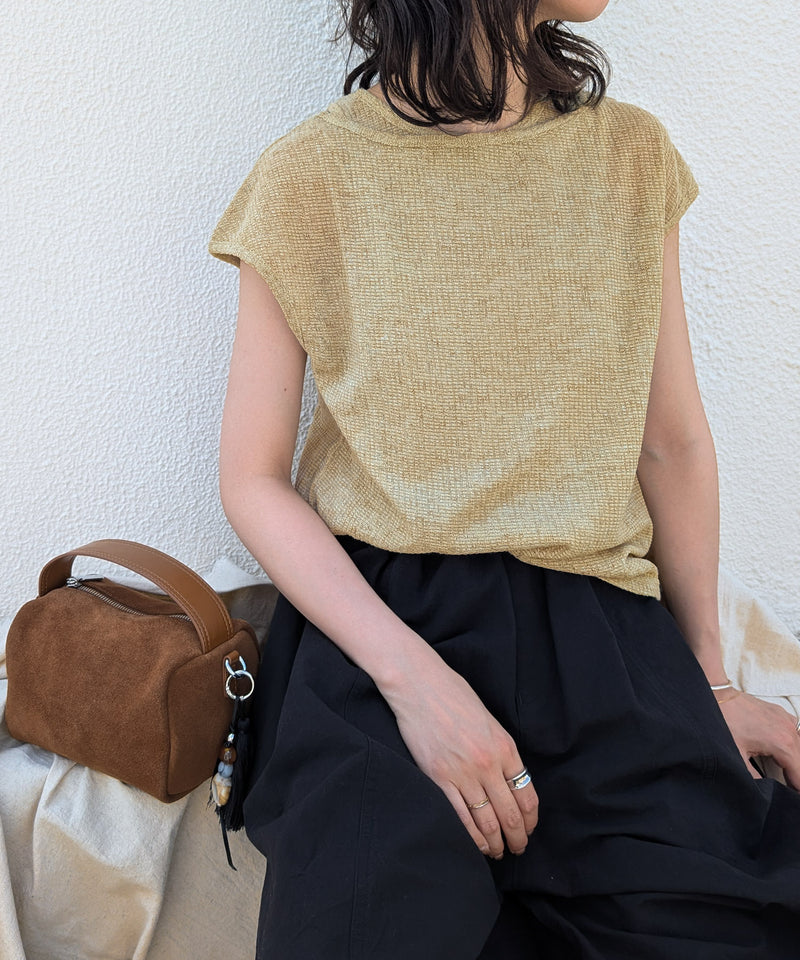 ベージュ<br>身長：163cm