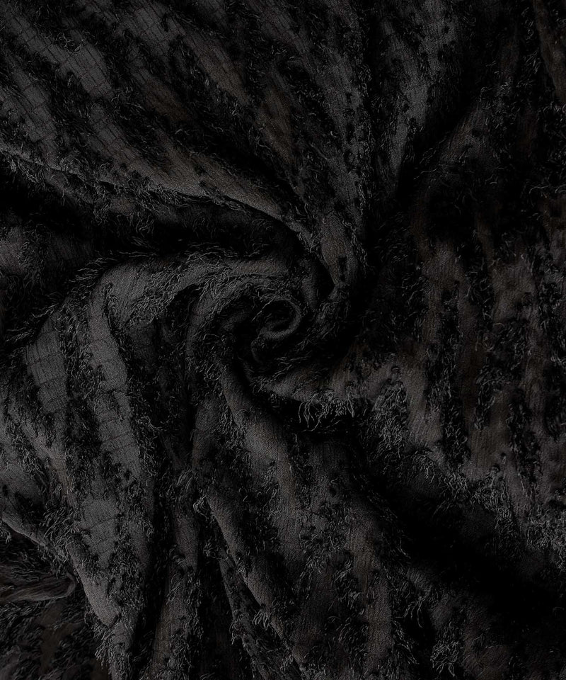 ブラック