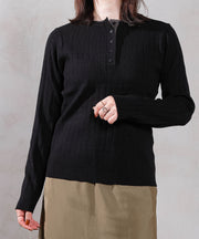 ブラック<br>
身長 : 161cm