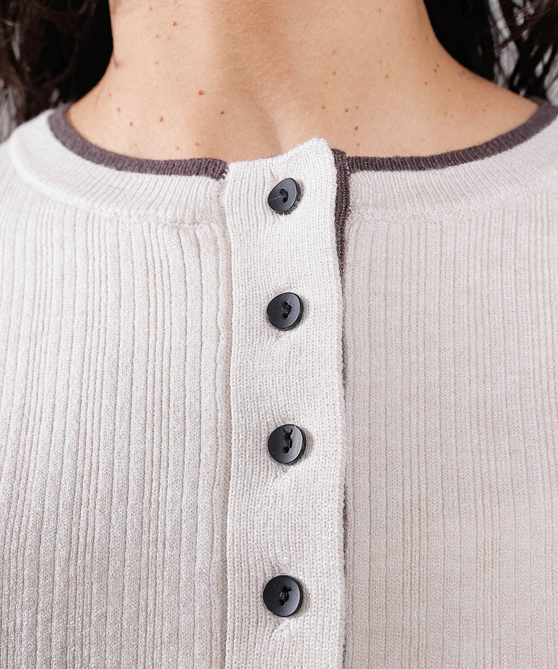 【重ねたような首元でこなれ感を演出♪】ヘンリーネックレイヤートップス