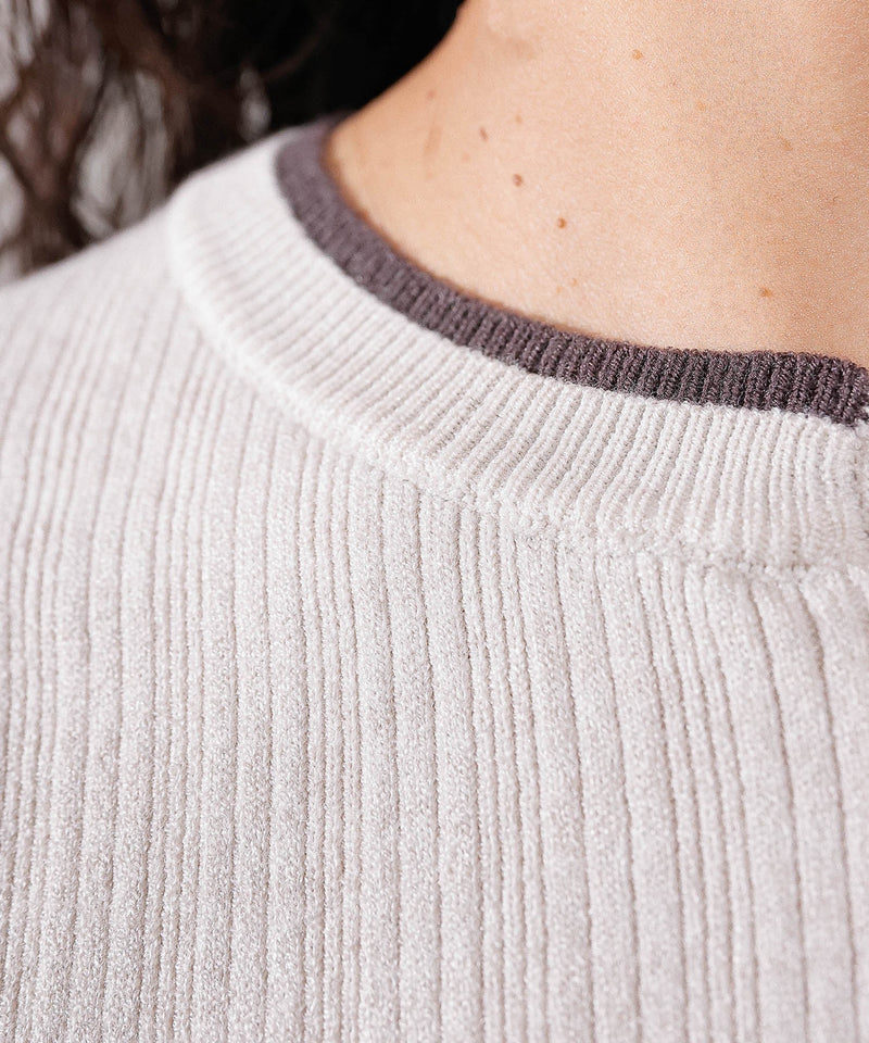 【重ねたような首元でこなれ感を演出♪】ヘンリーネックレイヤートップス