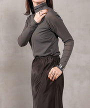 チャコールグレー<br>
身長：161cm