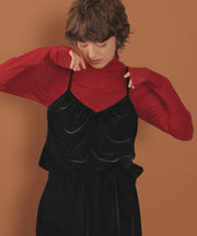 レッド<br>
身長：160cm