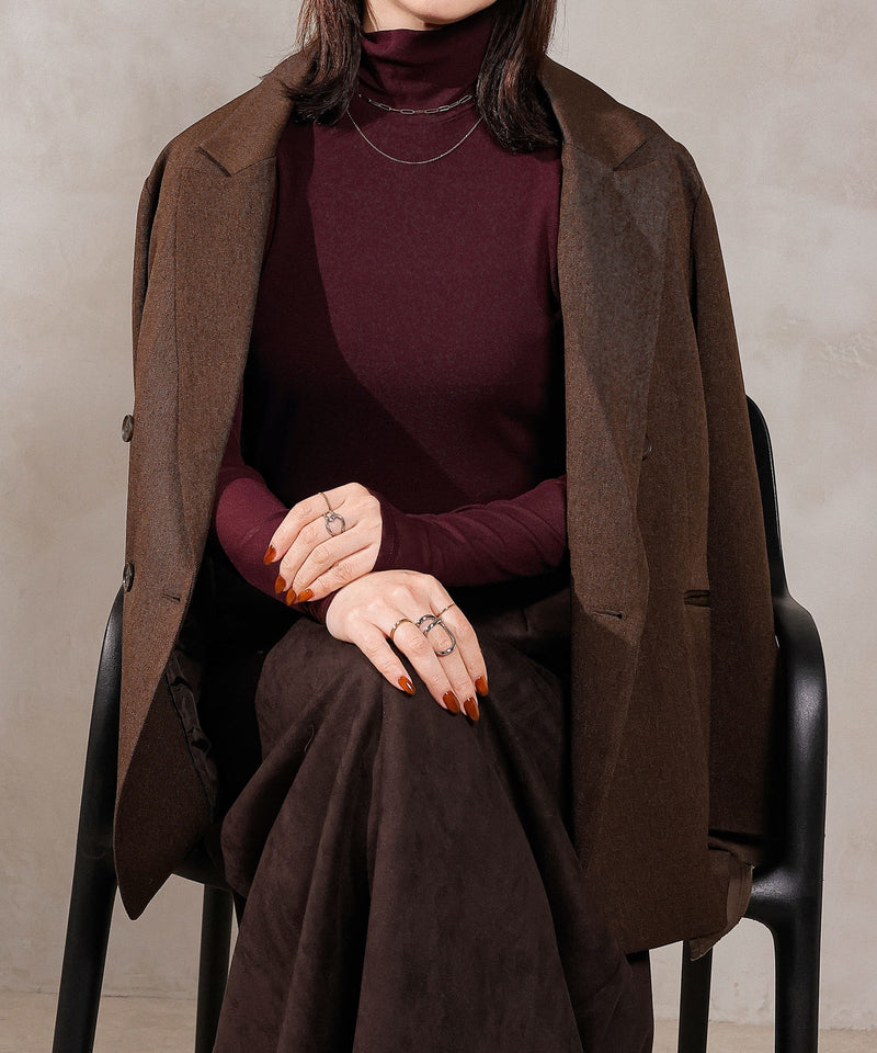 ボルドー<br>
身長：161cm