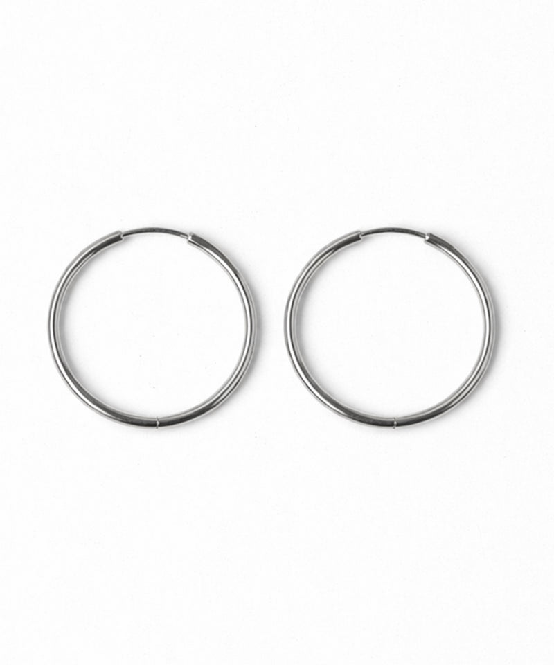 カラー：シルバー系4　太さ：1.6mm　直径：24mm