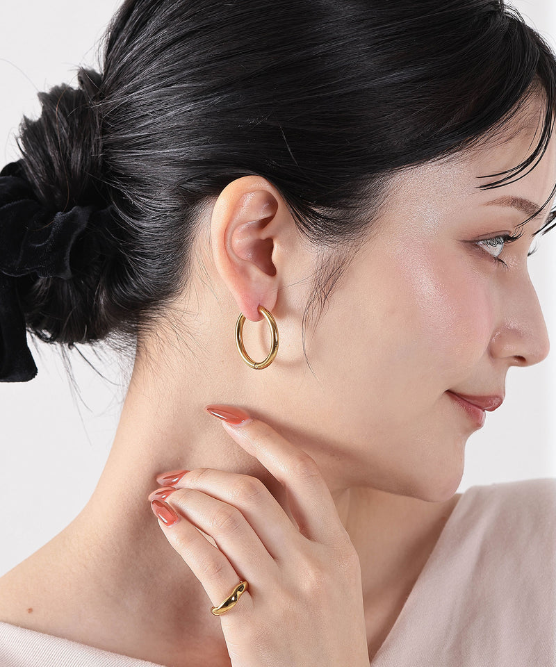 カラー：ゴールド　太さ：3mm　直径：26mm