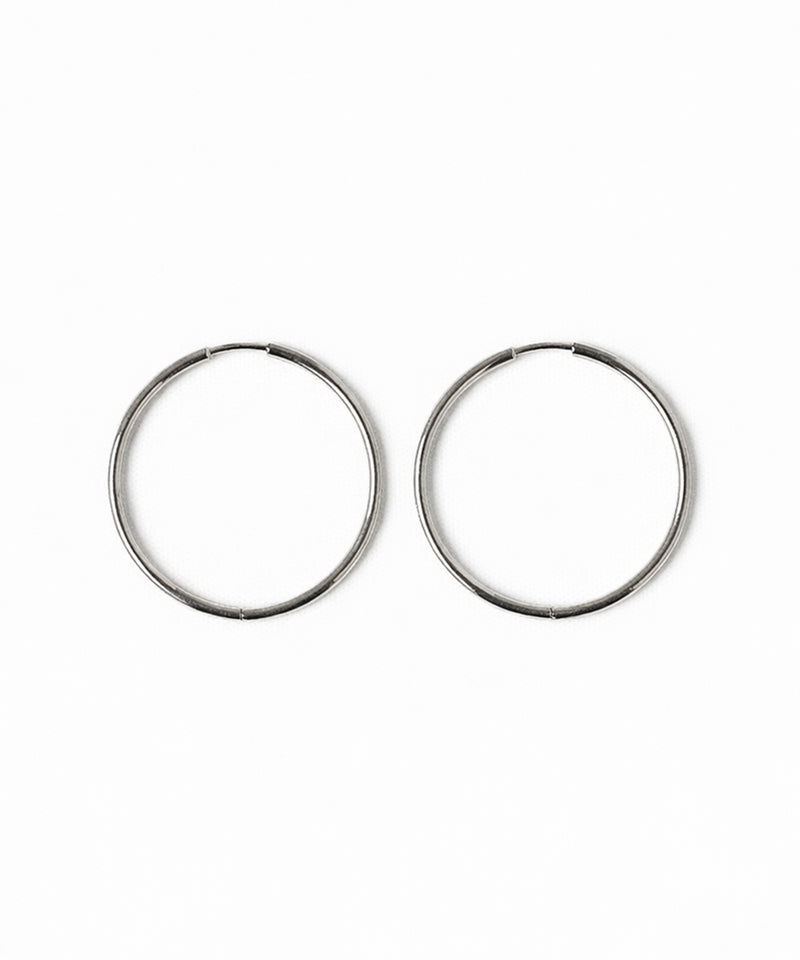 カラー：シルバー系5　太さ：1.6mm　直径：30mm