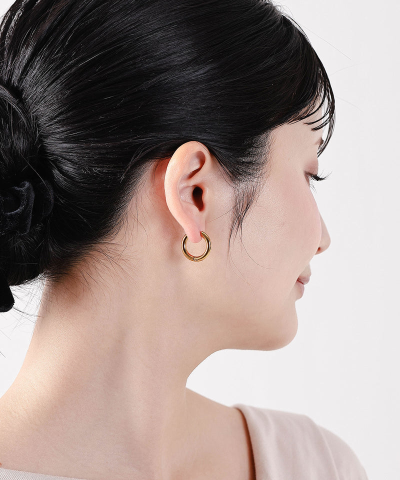 カラー：ゴールド　太さ：3mm　直径：18mm