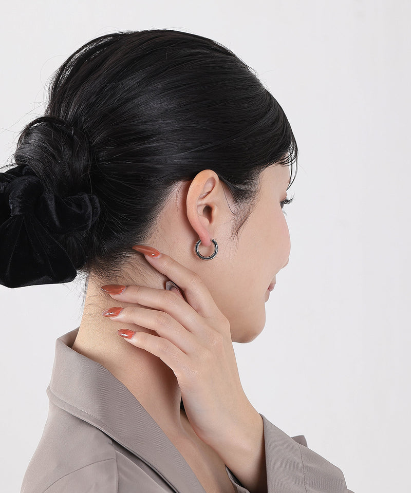 カラー：シルバー　太さ：3mm　直径：18mm