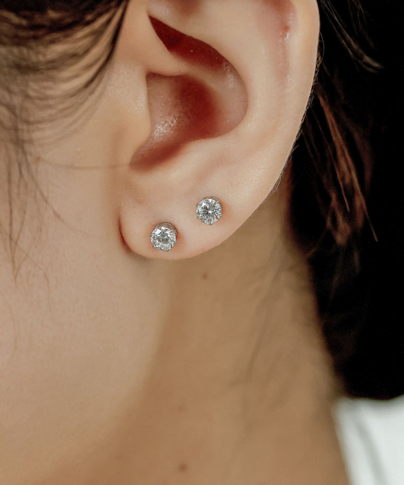 カラー：シルバー　直径：4mm