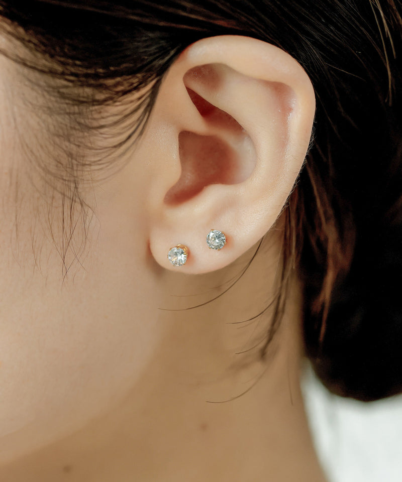 カラー：ゴールド　直径：4mm