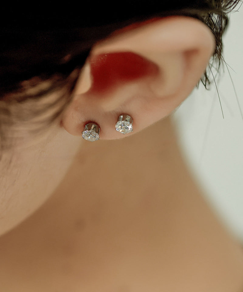 カラー：シルバー　直径：4mm