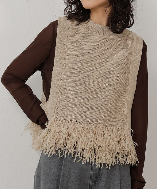 ベージュ<br>身長:163cm