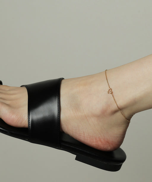 金属アレルギーを起こしにくいサージカルステンレス素材