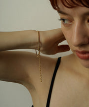 アジャスター付きで調節可能 (長さ：17～22.5cm)