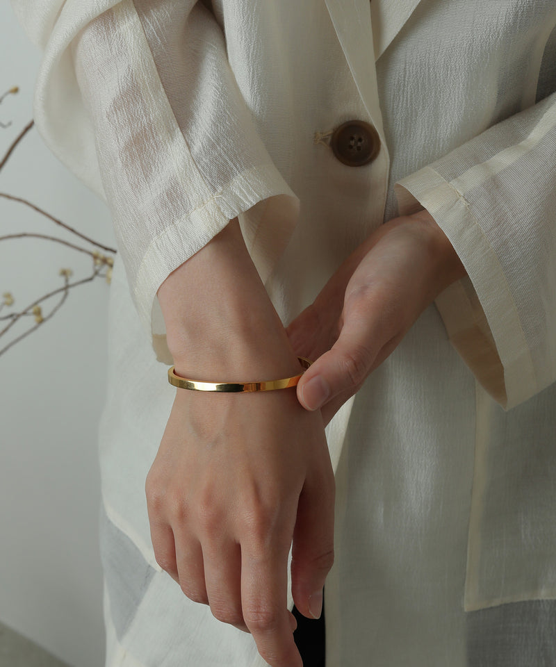 水に強く変色しにくいためお風呂や温泉、海でもつけっぱなし◎