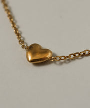 小ぶりなハートモチーフ