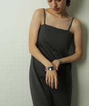 汗や水に強く変色しにくいためお風呂や温泉、海でもつけっぱなし◎