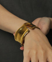 金属アレルギーを起こしにくいサージカルステンレス素材