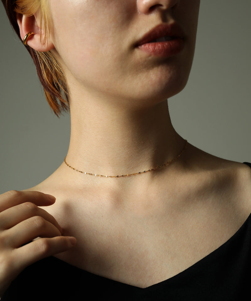 汗や水に強く変色しにくいためお風呂や温泉、海でもつけっぱなし◎