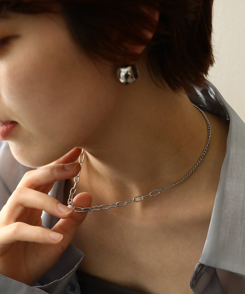 異なるチェーンの組み合わせが特徴的