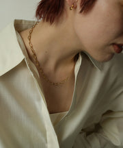 汗や水に強く変色しにくいためお風呂や温泉、海でもつけっぱなし◎