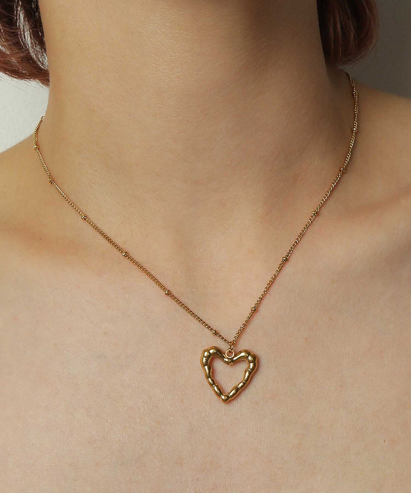 金属アレルギーを起こしにくいサージカルステンレス素材