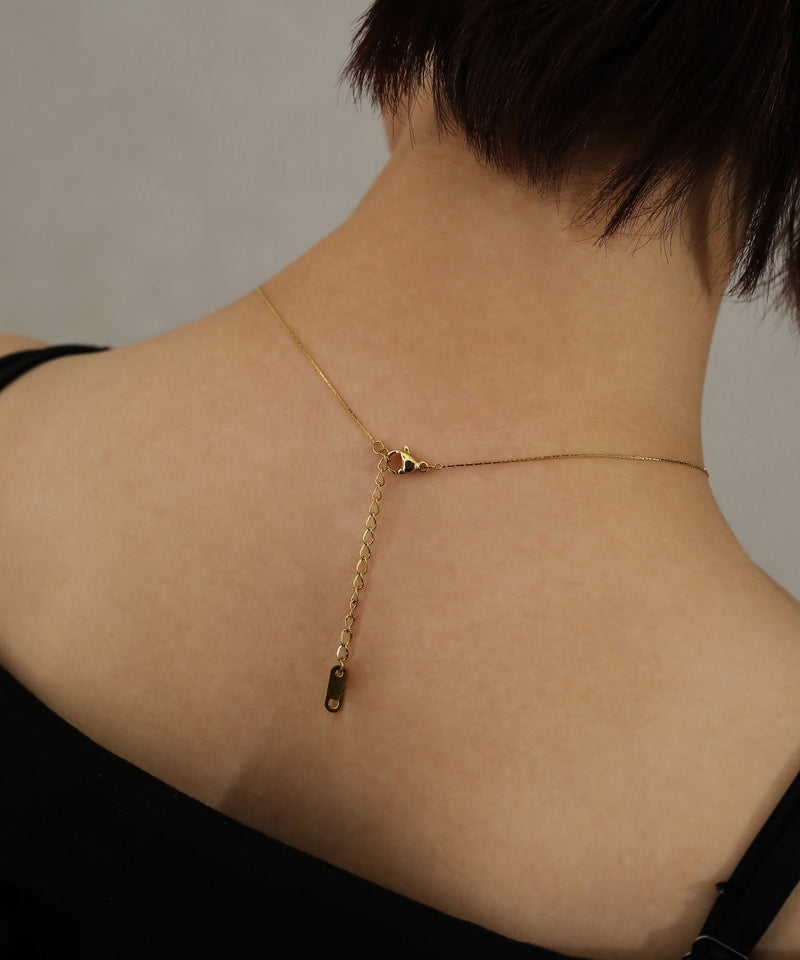 アジャスター付きでサイズ調整可能(41～46.5cm)