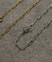 マルチな着け方で楽しめるマンテルチェーンネックレス