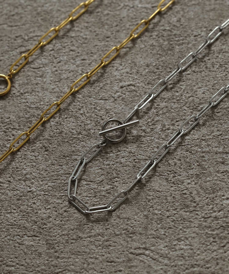 マルチな着け方で楽しめるマンテルチェーンネックレス